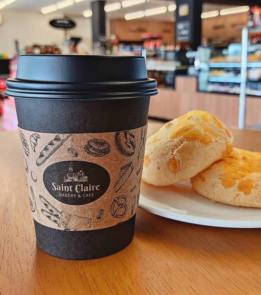 cafe com pao de queiro em curitiba