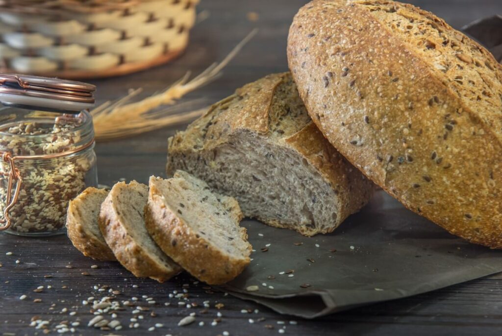 pao de fermentacao natural fatia crocante